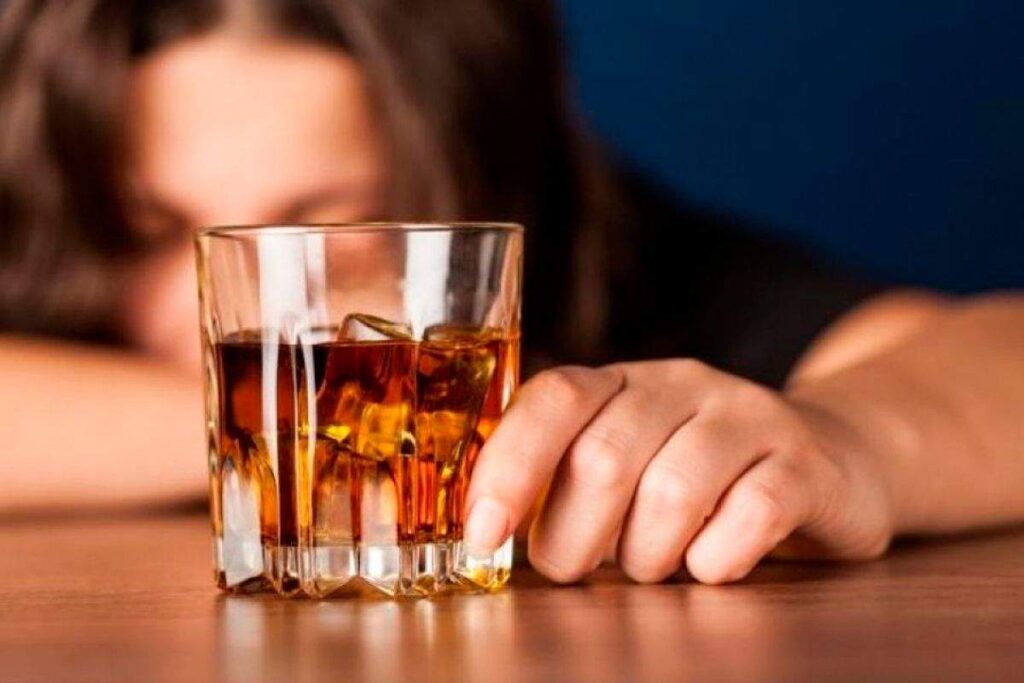 ¿Cómo se clasifica la intoxicación por alcohol?