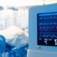 ¿Qué personas son susceptibles a la infección por Pseudomona aeruginosa?
