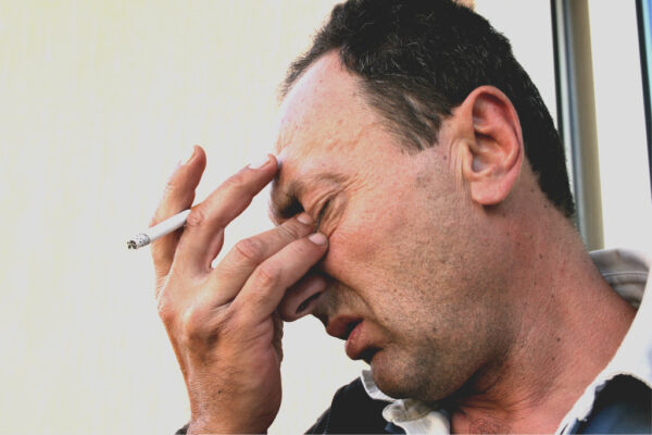 Efectos negativos en los ojos por tabaquismo