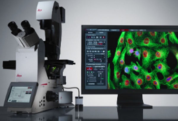 Microscópio de fluorescencia