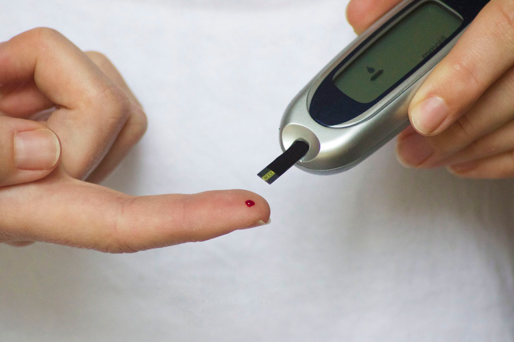 ¿Qué síntomas causa la hiperglicemia?