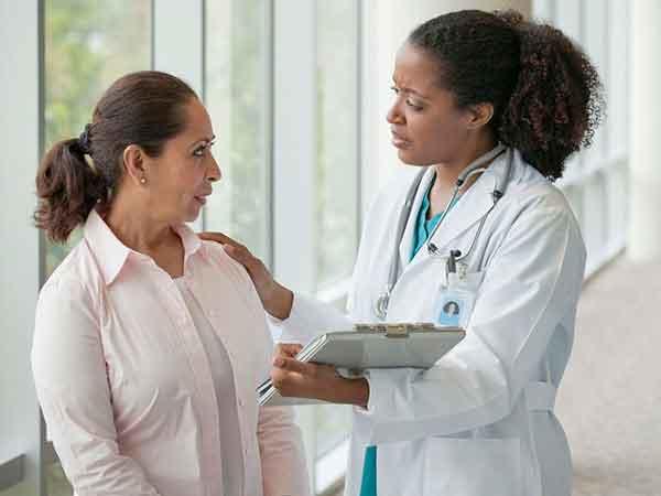 La información a los pacientes causa emociones