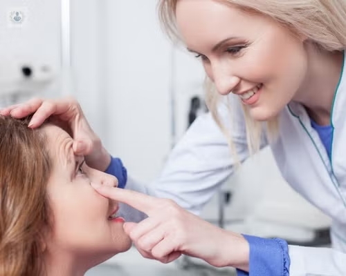 ¿Cómo iniciar una exploración ocular?