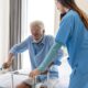 Prevención de caídas en personas de la tercera edad.