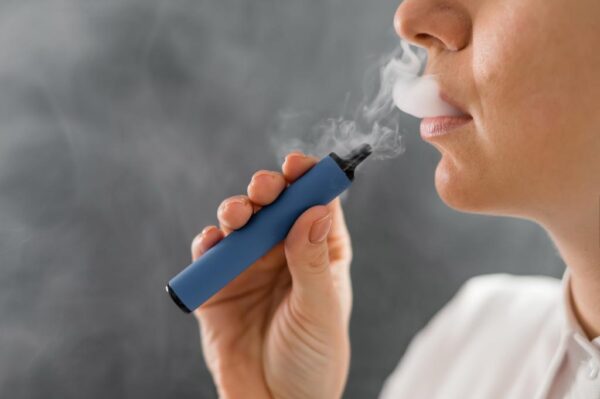 Lesión pulmonar asociada a un producto de cigarrillo electrónico o vapeo (EVALI)
