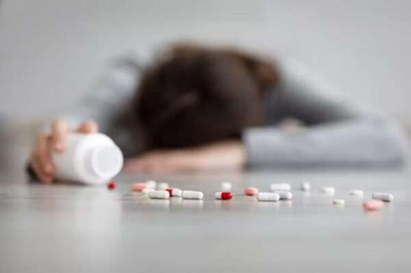 Intoxicación por etanol, benzodiacepinas y otros agentes sedantes-hipnóticos.
